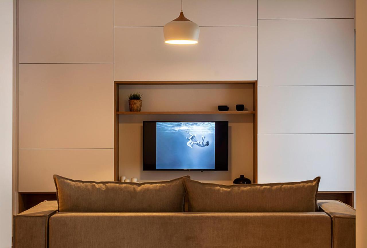 Elegant, Spacious & Minimalist Aptm W/Balcony Leilighet Athen Eksteriør bilde